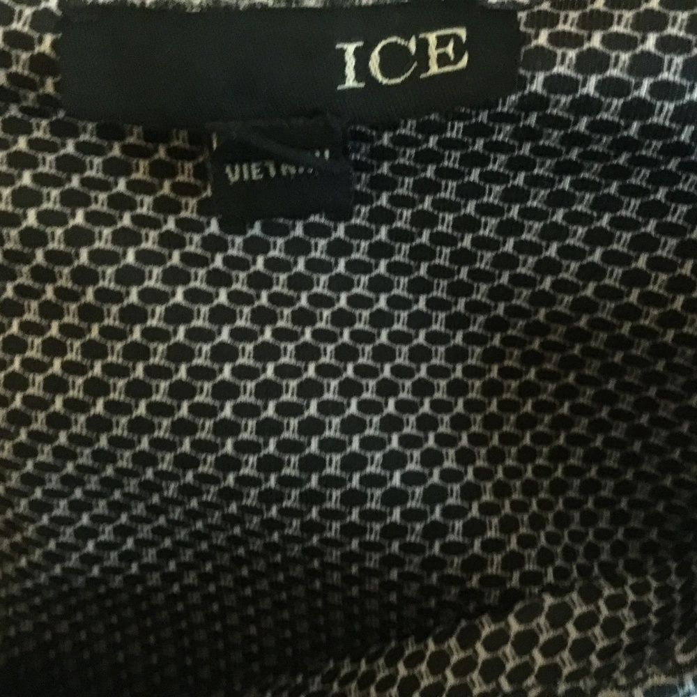 Ice Blouse - Picture 2 of 3